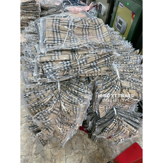 Set quần kẻ áo quây