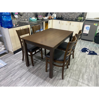 Bộ bàn ăn gia đình 4 Ghế cabin