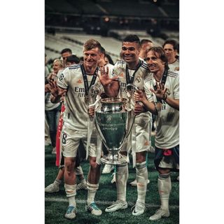 Poster Cầu Thủ Bóng Đá Real Madrid Dán Tường Cực Đẹp - Poster, Áp phích dán tường CLB Real mới nhất