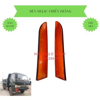 Đèn mi, mí đèn pha xe Chiến Thắng 6 tấn, Jac 2,5 tấn đời cũ, bằng nhựa, trái phải khác nhau.