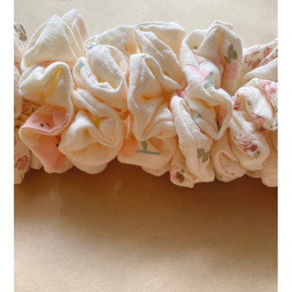 Cột tóc Scrunchies handmade họa tiết xinh xắn