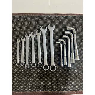 Com bo 5 cây điếu lỗ và 7 cây khoá yeti