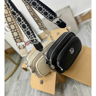 Túi đeo chéo 3 ngăn kéo khoá logo tròn hàng thời trang