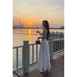 Đầm trắng cổ yếm khoét eo🎀