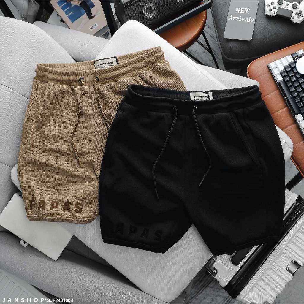 Quần Short Thun Form Relaxed Fun chất vải thun nỉ da cá, với thiết kế 1 bên túi zip và 1 bên túi xéo, mới lạ