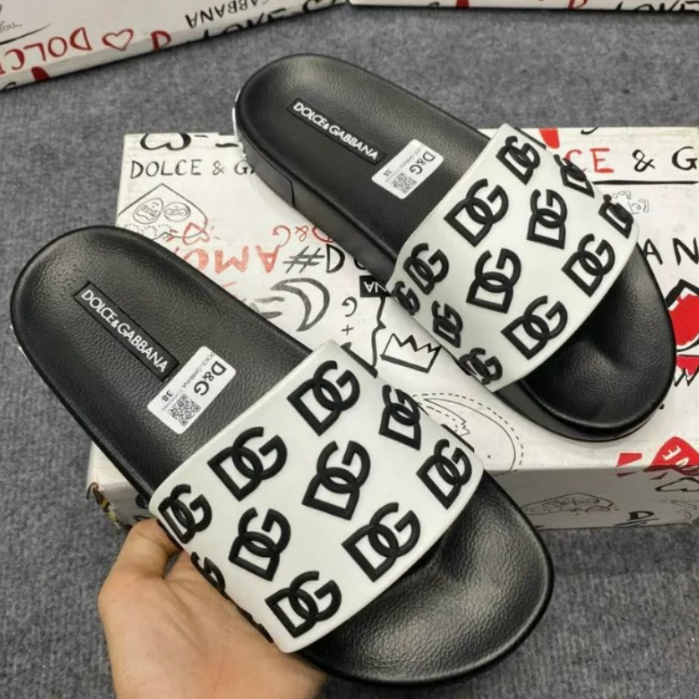 Dép  Nam  Nữ DG Dolce Chữ Nổi DG Quai  Êm Cực Chill  Chân. Dép  Quai  Ngang Mẫu Đẹp Sành Điệu Cháy P