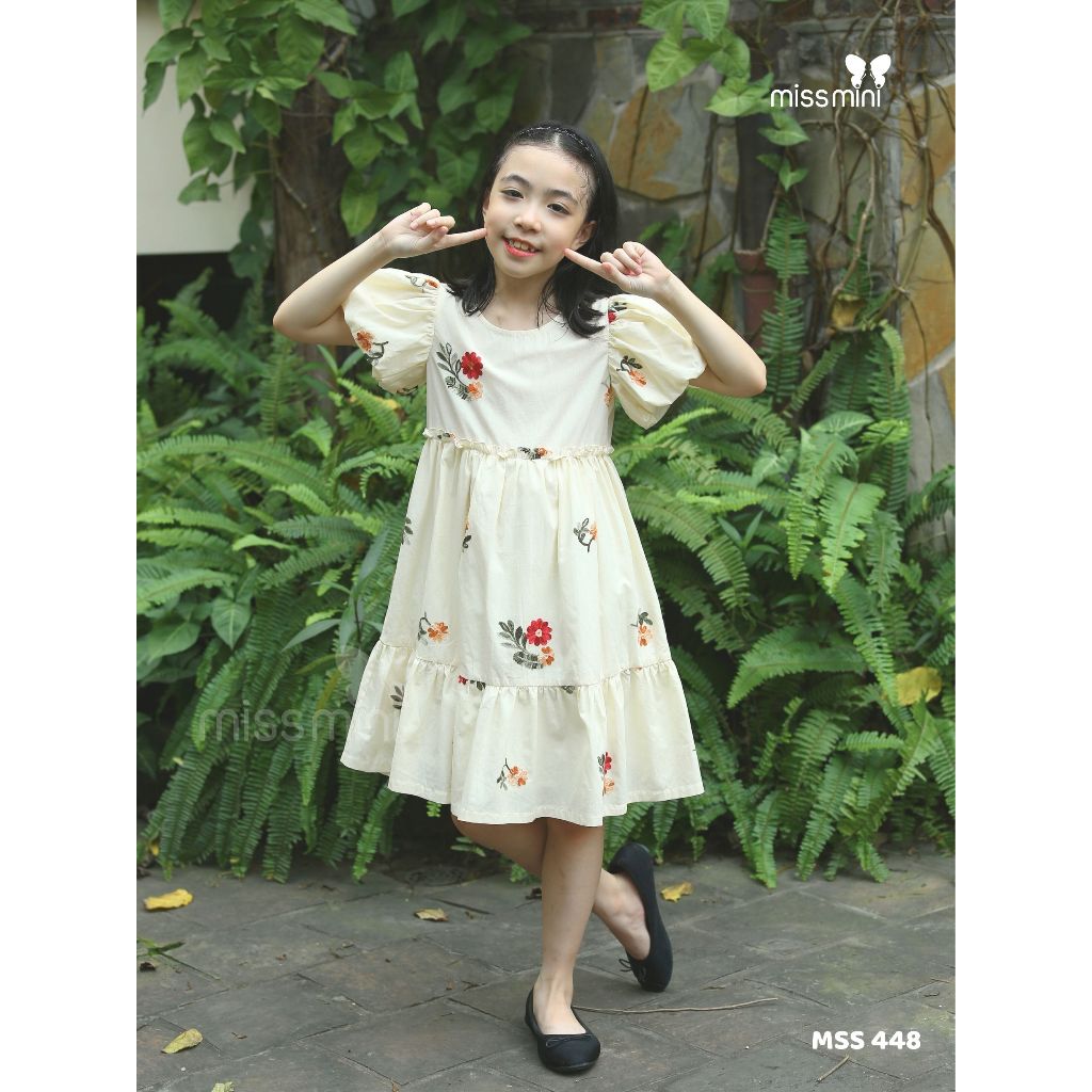Váy bé gái tay bồng Thương hiệu MissMini babydoll họa tiết thêu hoa váy hè cho bé gái 5 tuổi, váy ch