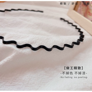 BỜM TÓC GỢN SÓNG XINH XẮN