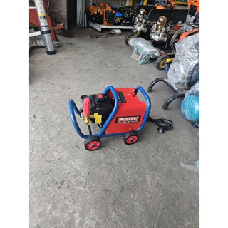 Máy rửa xe BTEC BT3000 (có chỉnh áp)