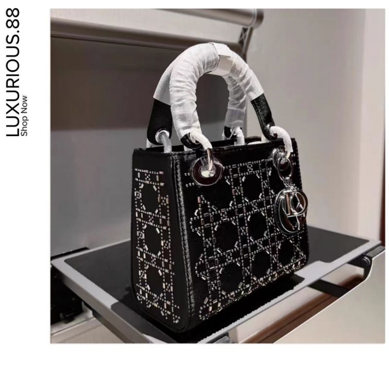 ĐÍNH ĐÁ VIP Size 17 -20