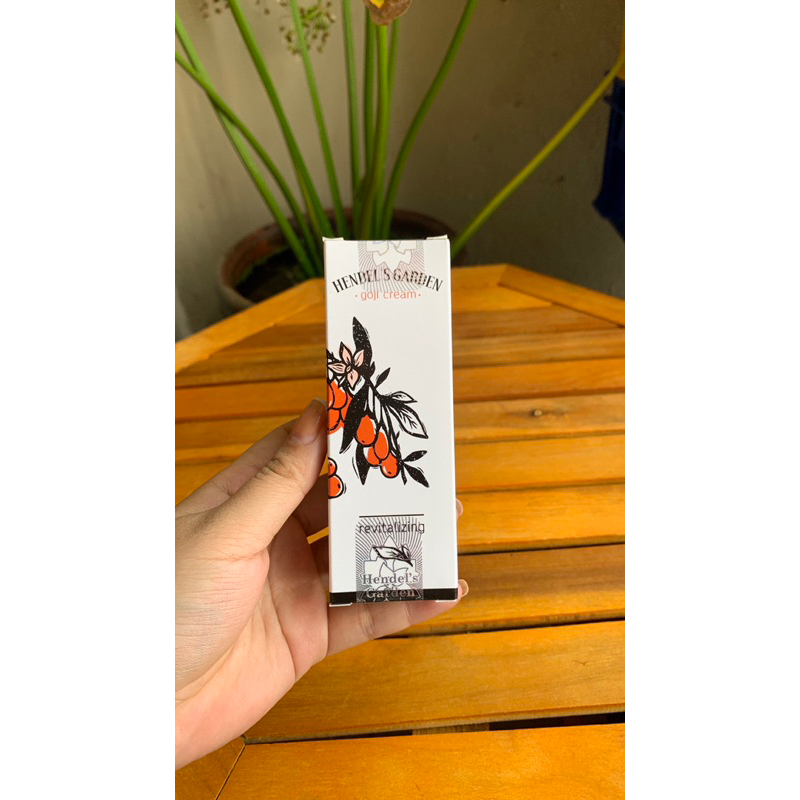 Kem xoá nhăn trắng da goji
