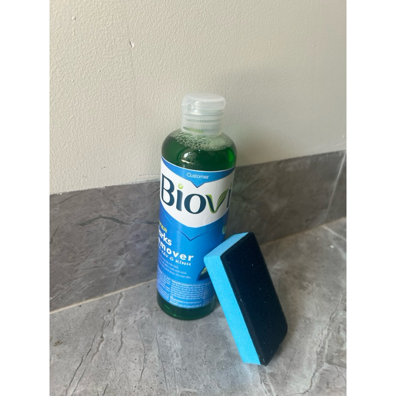 Tẩy ố kính BIOVI - tẩy cặn canxi, ố mốc, mờ đục - giúp tăng tầm nhìn dễ quan sát - tặng mút và bao tay - thể tích 250ml
