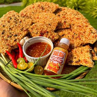 Cơm cháy Bếp Chè Thái combo sốt bơ vip (cơm cháy túi 500gr + chai sốt gỏi thái  + chai bơ hột gà)