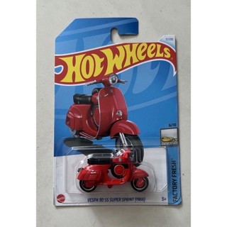 Xe mô hình Hotwheels Vespa '90