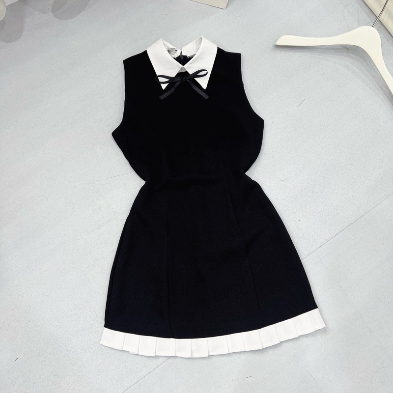 [V1.612] Váy Tuyết Mưa Cổ Sơmi Trắng Phối Chân Xếp Ly Kèm 2 Nơ Sang Chảnh | BigBuy360 - bigbuy360.vn