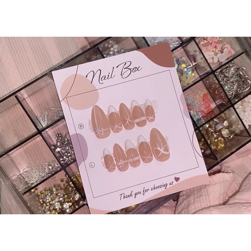 Nail box kèm keo( đọc kỹ mô tả)