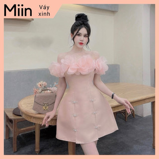 Váy trễ vai cuộn hoa đính ngọc tapta xà cừ