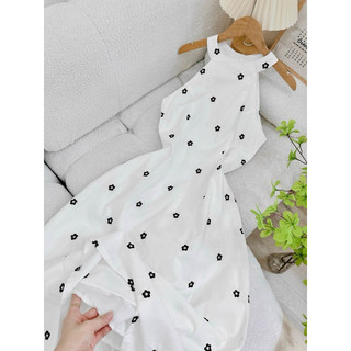 [ Có sẵn ] Đầm cổ yếm xô thêu hoa