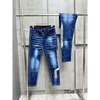 Quần jean bò nam Dsq2 biker slimfit xanh kẻ bạc vảy sơn rách in chữ Dsquared2 dọc ống khoá lệch HOT TREND 2024