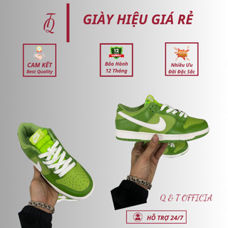 Giày thể thao màu xanh