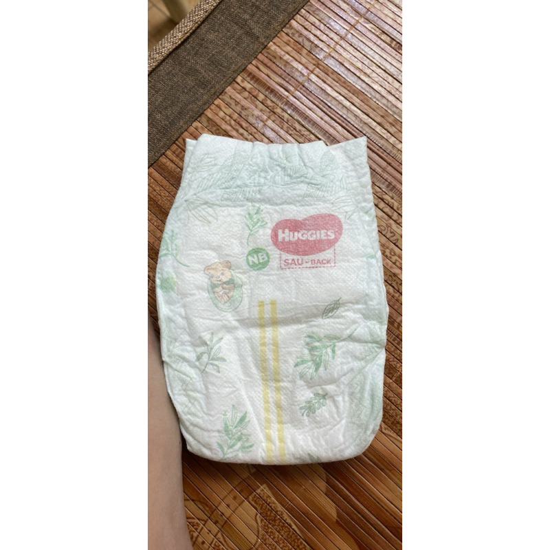 bỉm tã dán Huggies Platinum Nature Made size Newborn (dưới 5kg)