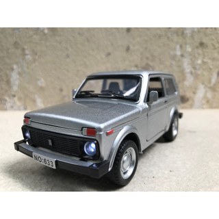 Mô hình xe lada niva 2020 - 1:32