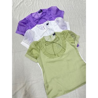 Áo sơ mi UK Fashion cổ tròn bầu mí xếp bèo đính nơ, chất liệu lụa hàn không nhăn, thời trang công sở UKSM2401026