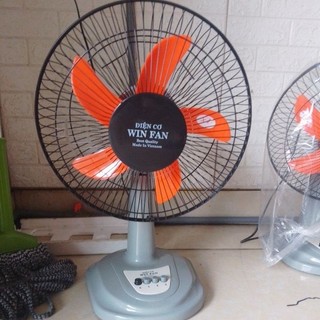 Quạt Bàn Winfan sải 300mm