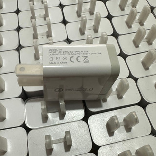 Củ Sạc Nhanh QC 3.0 cổng USB 9V-2A 18W