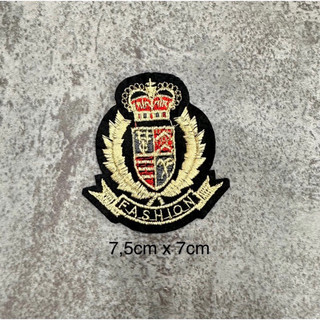 Patch vải ủi nhiệt hình thêu logo dán ngực áo