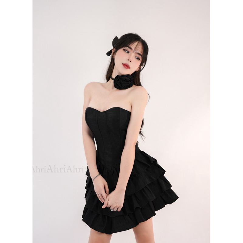 (Almira Dress) Đầm ống váy tầng bèo + Hoa cổ