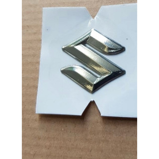 Tem logo chữ S nhỏ gắn chắn gió raider fi satria fi suzuki
