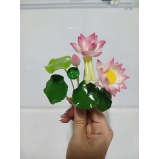 Bó hoa sen đất sét đã phủ bóng để được trong nước