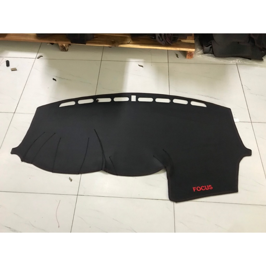 Thảm trải taplo FORD FOCUS 2017-2019  KHÔNG LOA chống nóng, bảo vệ mặt taplo xe
