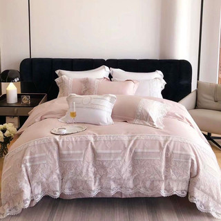 Bộ chăn ga gối lụa thêu tinh tế kèm viền ren sang trọng