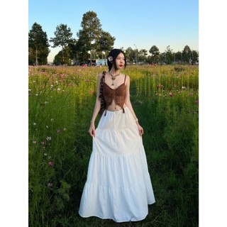 - Áo corset ren/ Chân váy midi xinh