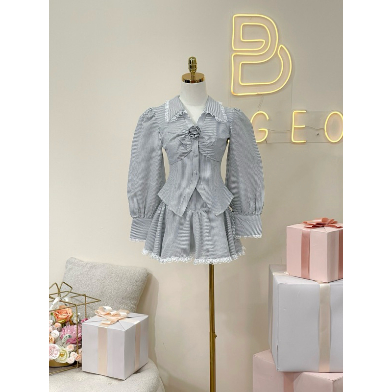 Set kẻ chân váy kèm hoa 𝐁𝐀𝐆𝐄𝐎