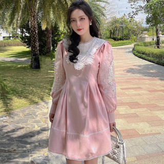 GAIETE Đầm ngắn dáng xoè chữ A phối ren đan móc trên cổ áo và tay áo phồng_Crochet poplin dress