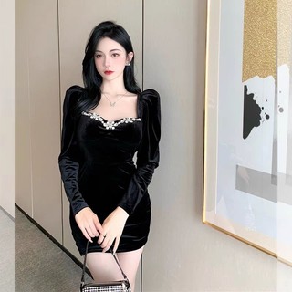 Đầm body nhung cổ đính đá sang trọng