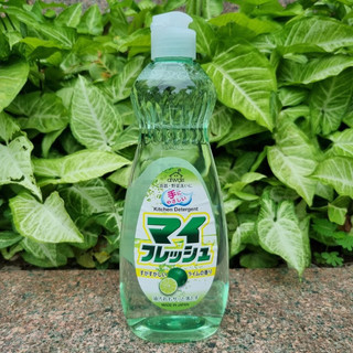 Nước rửa chén Rocket Nhật Bản chai 600ml