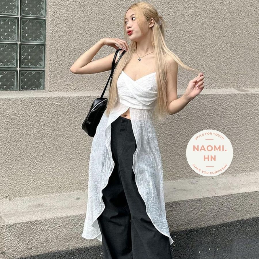 Áo 2 dây xẻ tà dáng dài sexy cách điệu chất đũi đẹp. Áo body 2 dây điều chỉnh được phối xẻ tà ren st