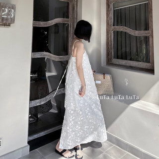 Váy xô thêu hoa nổi