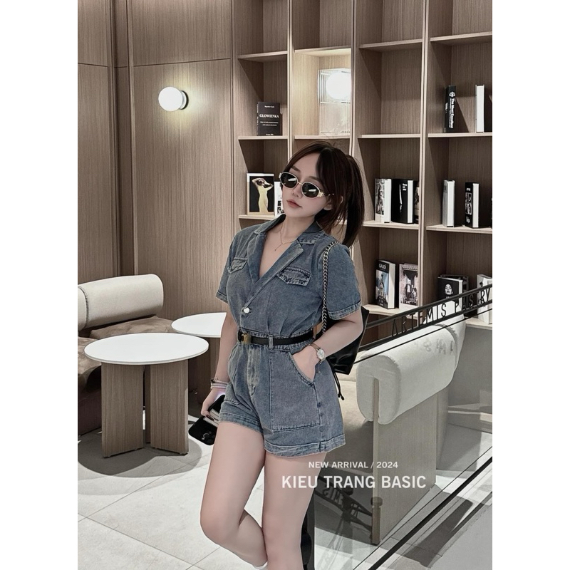jum jean cổ V kèm đai m24