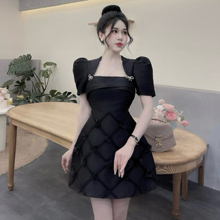 Váy tapta lưới xếp ô đính hoa
