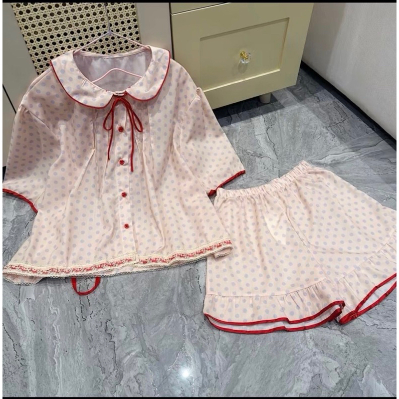 Bộ ngủ cộc tay nơ đỏ chấm bi
