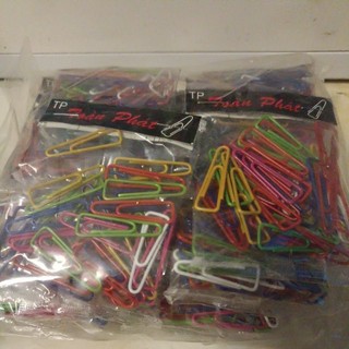 Kẹp nhựa màu