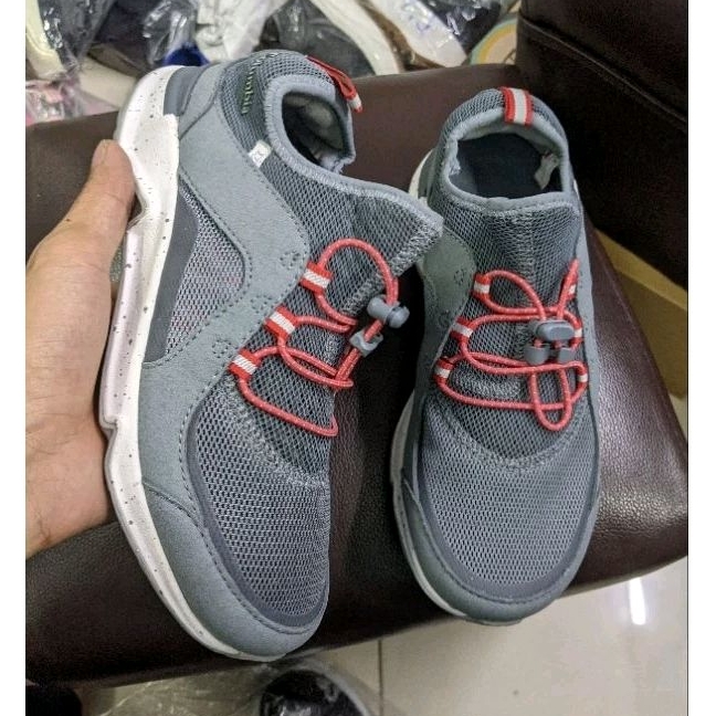 Giày slip on Columbia