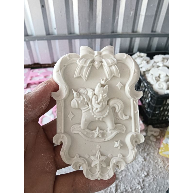 5 Tượng thạch cao tranh dễ thương ngẫu nhiên