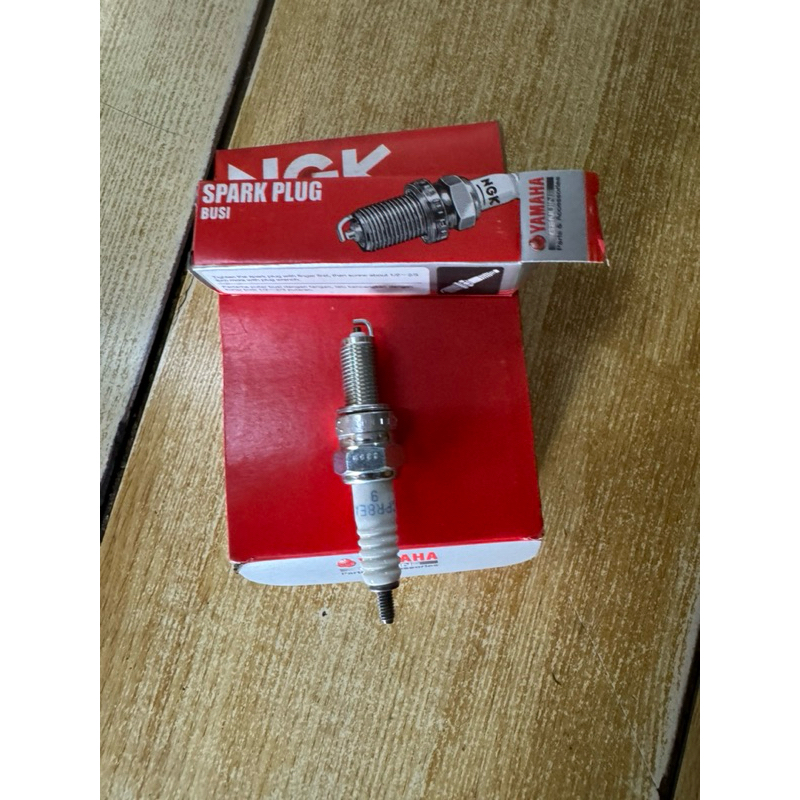 Bugi NGK Nhật theo xe cho tay ga Fi Mã Cpr8ea-9