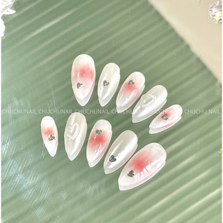 Nailbox Chuchu . trắng trái tim xinh